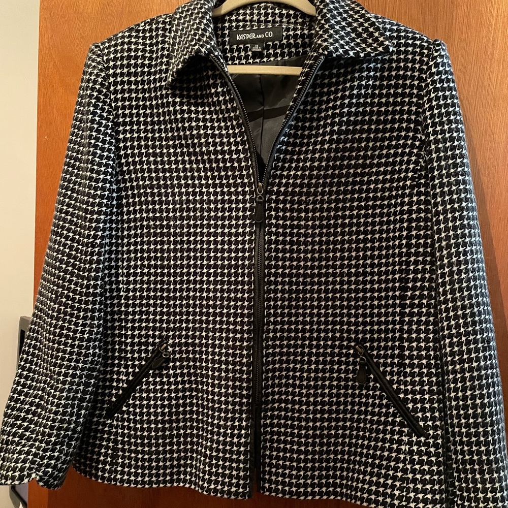 Kasper and Co Black & White Blazer